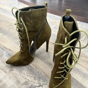 Heels with see through side size 10